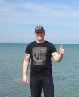 Игорь Ларин